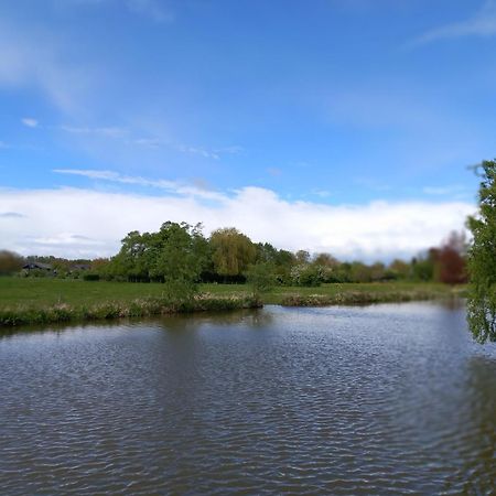 Safari Lodge 'Linge-Zicht' Tiel Dış mekan fotoğraf