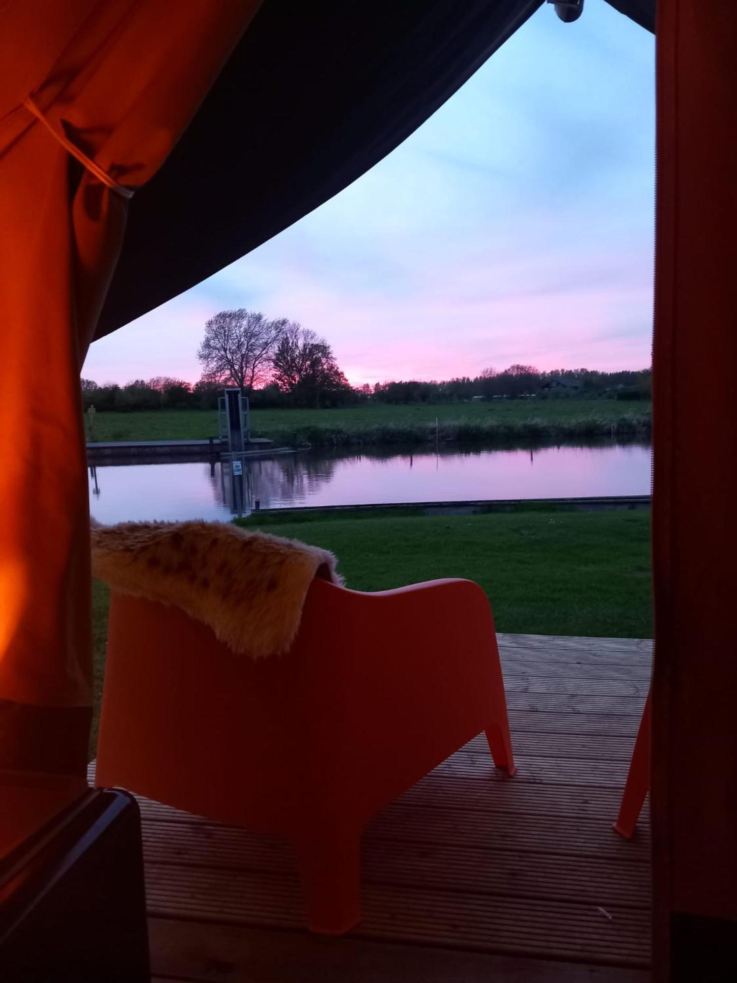 Safari Lodge 'Linge-Zicht' Tiel Dış mekan fotoğraf