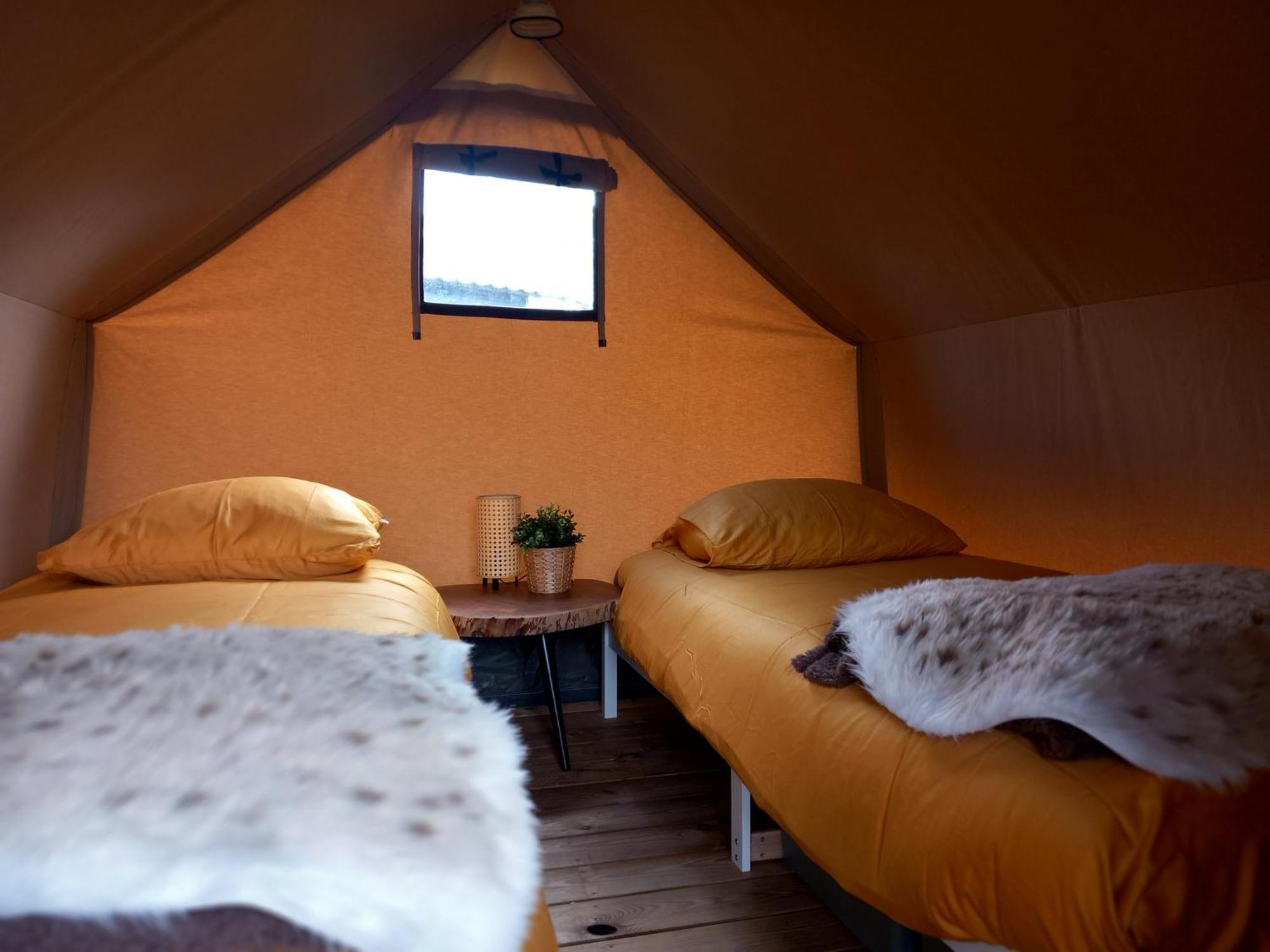 Safari Lodge 'Linge-Zicht' Tiel Dış mekan fotoğraf
