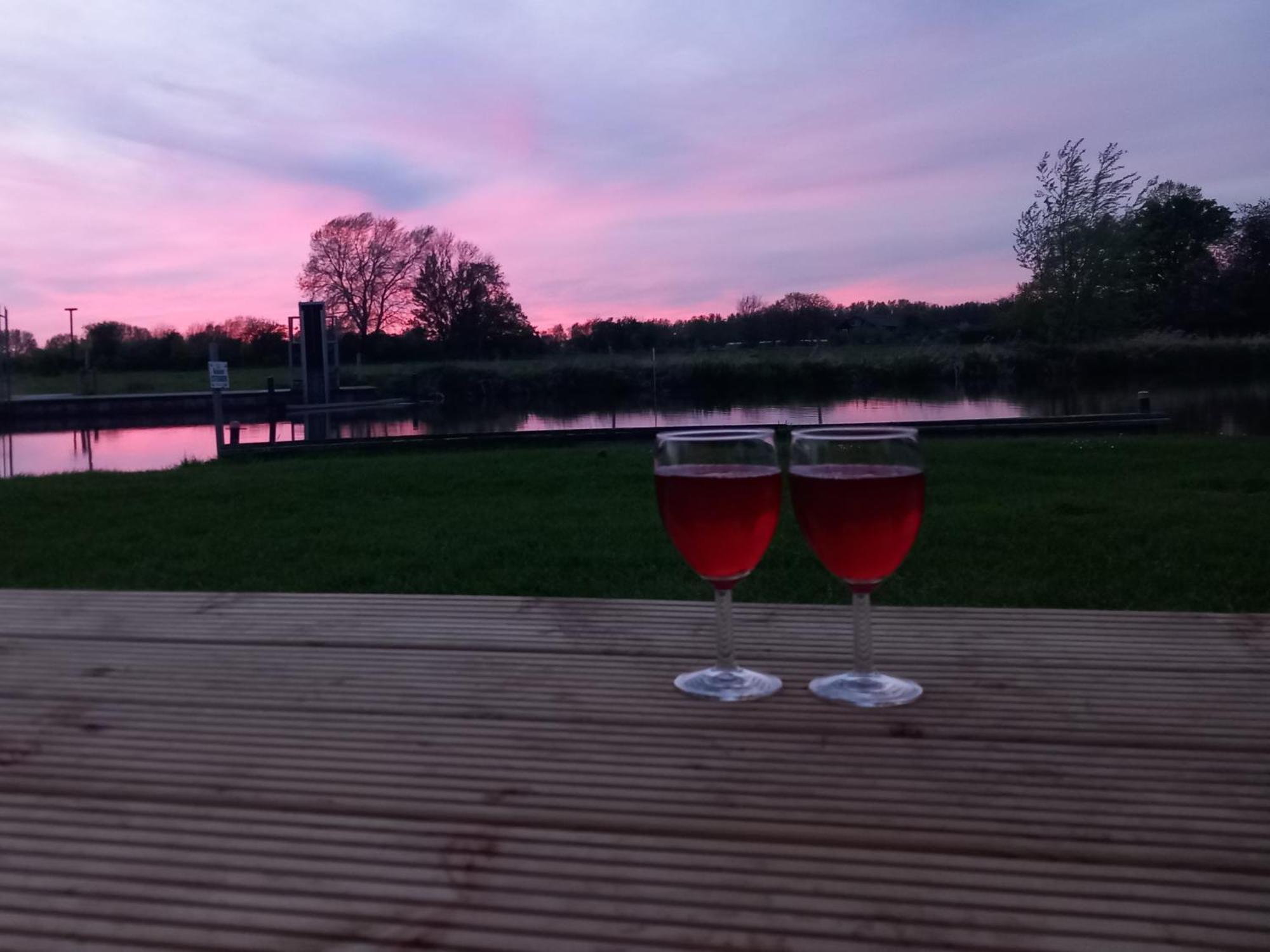 Safari Lodge 'Linge-Zicht' Tiel Dış mekan fotoğraf